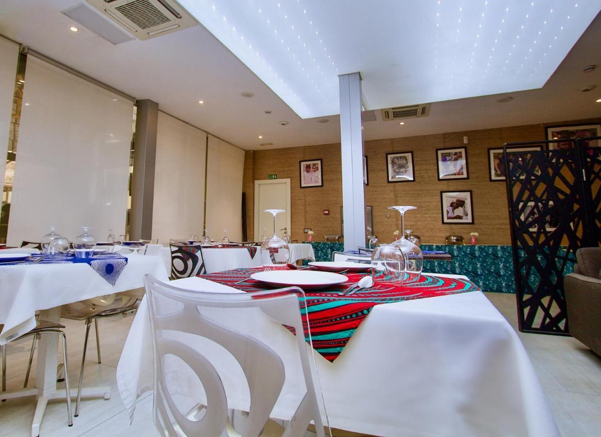 Sv Chrome Hotel Abuja Exterior photo