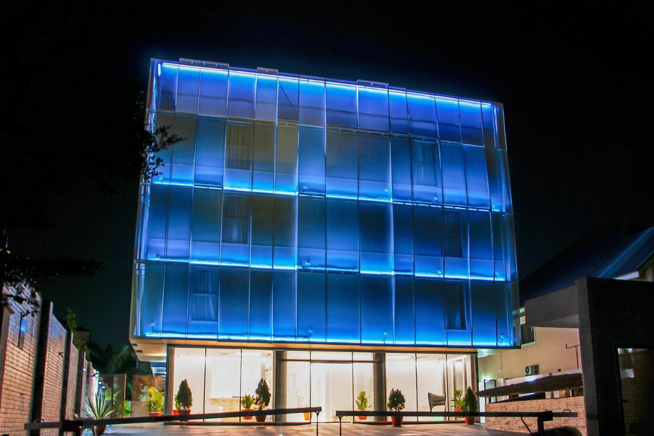 Sv Chrome Hotel Abuja Exterior photo